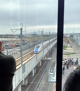 line_oa_chat_240510_090524_group_7-crop